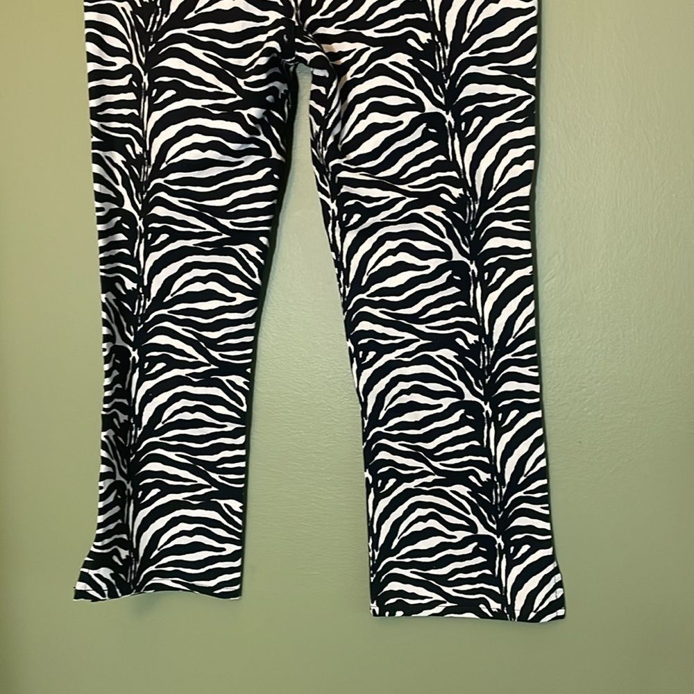 BDG Zebra Print Black White Denim Jeans Side Slit Straight Sz 27 - Picture 8 of 8